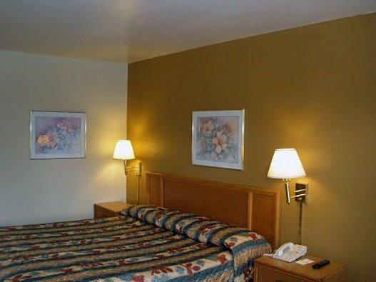 Gilroy Inn ภายนอก รูปภาพ
