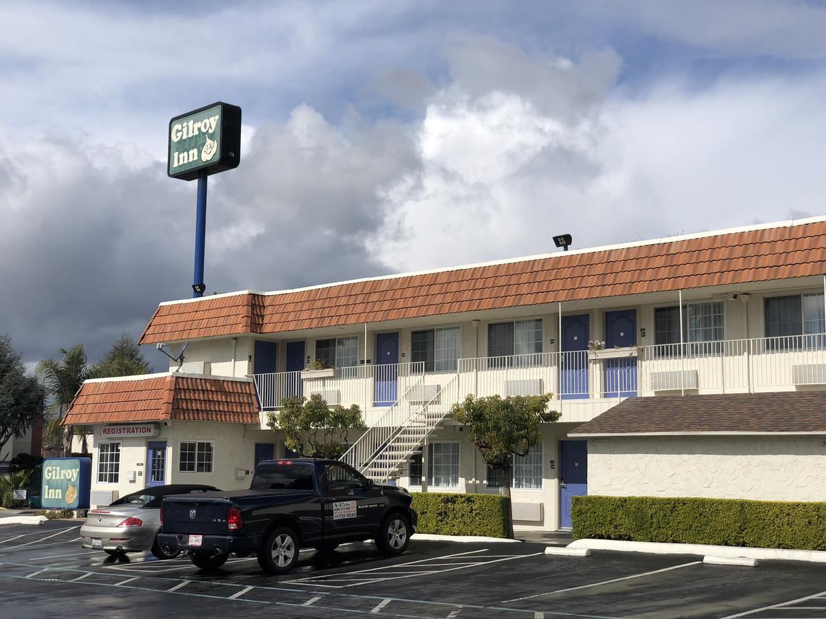 Gilroy Inn ภายนอก รูปภาพ